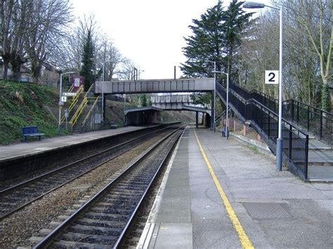 Keynsham railway station © Roger Cornfoot :: Geograph Britain and Ireland