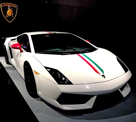 Italian luxury-car company Lamborghini opens Advanced Composite Structures Laboratory in Seattle ...