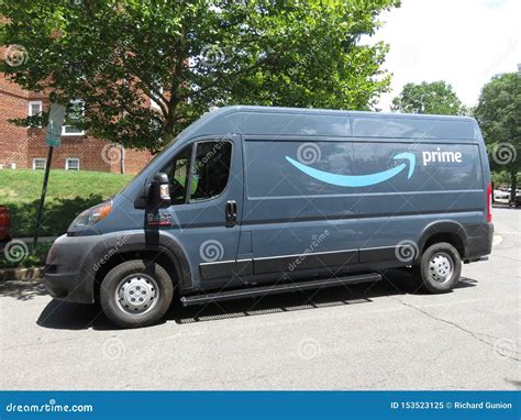 Amazon Prime Delivery Van editorial image. Image of membership - 153523125