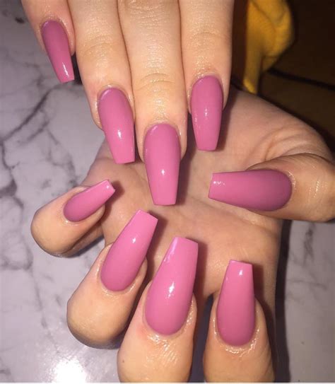 Hot pink 🥵 | Coffin nails designs, Pink glitter nails, Pink nail art