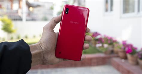 Samsung Galaxy A10 review: The good looking device with no standout features