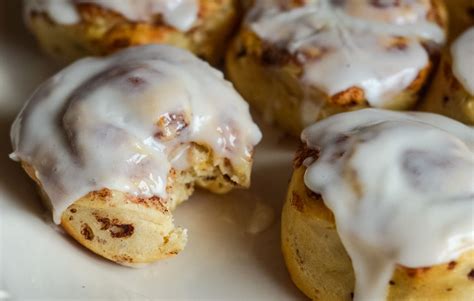 Air Fryer Cinnamon Rolls (Pillsbury Cinnamon Rolls) - Air Fryer Fanatics