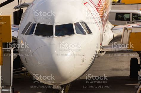 Airbus A320 Airplane Front View Stock Photo - Download Image Now ...