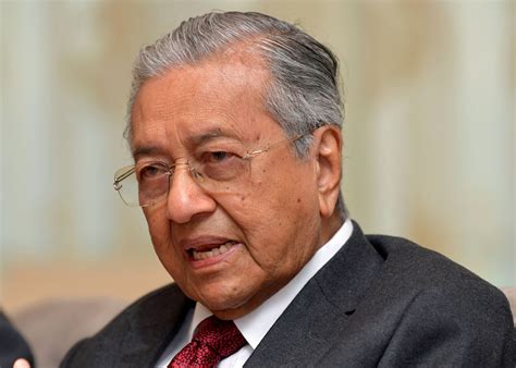 Tun Dr Mahathir Mohamad has defended his method of handling the Asian financial crisis in the ...