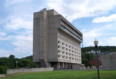 UMass Amherst begins administering the COVID-19 vaccine at it’s new clinic – Amherst Wire