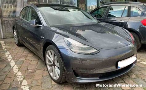 Tesla Model Y Problems: 9 Known Issues (Explained) | Motor & Wheels