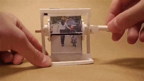 3D Printed Kinematoscope Allows You to Turn Images into Movies ...