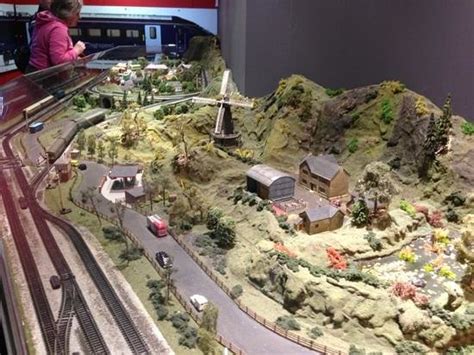 Model train layouts hornby | diy Rail road