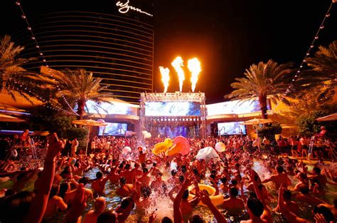 Encore Beach Club Nightswim: FREE Entry/FREE Drinks - Vegas Pool Guest ...