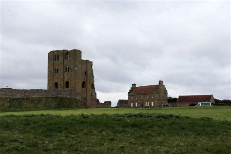 Visiting Scarborough Castle {English Heritage} - What the Redhead said