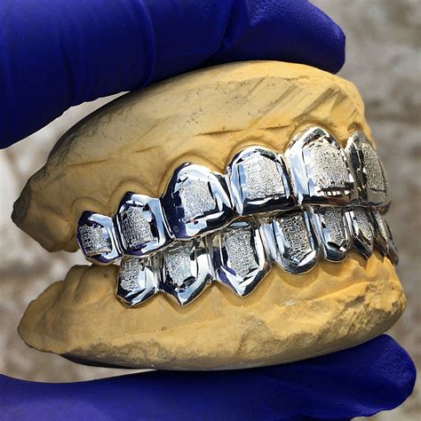 925 Sterling Silver Diamond Dust With White Border Custom Grillz | Custom grillz, Grillz, Gold ...