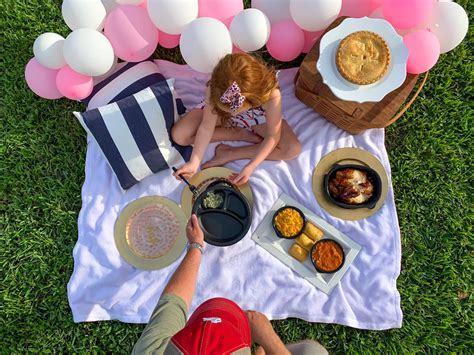 Family Picnic Ideas • Happy Family Blog