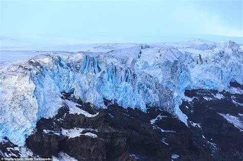 Pictured: Bouvet Island, the world's most remote island - ReadSector