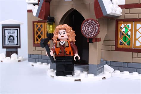 LEGO Harry Potter 76388 Hogsmeade Village Visit review