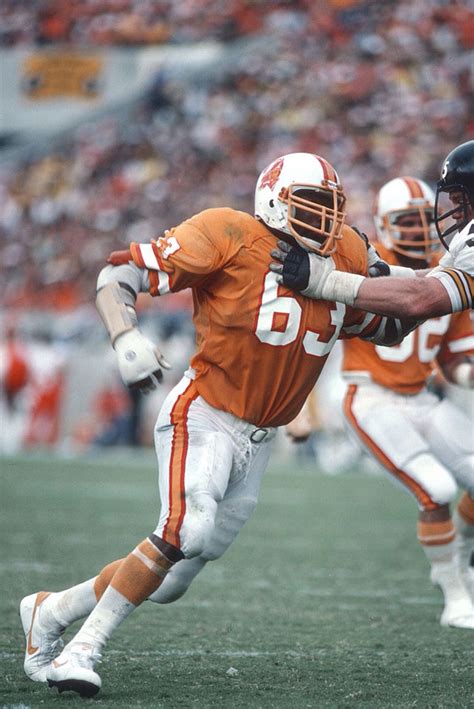 LeRoy Selmon - Tampa Bay Bucs | Nfl football pictures, Nfl football players, Tampa bay football