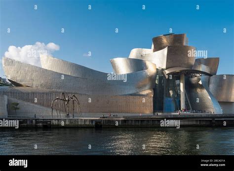 Spain, Bilbao, Guggenheim Museum, sculpture, spider, maman Stock Photo - Alamy