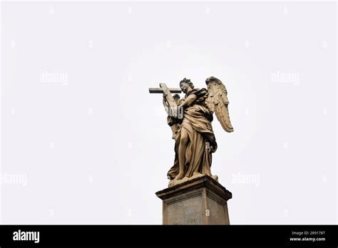 Angel Carrying the Cross statue on Ponte Sant Angelo bridge in Rome ...