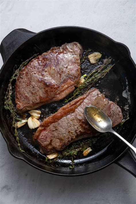 Cast Iron Skillet Steak {Juicy Easy Recipe} - Feel Good Foodie