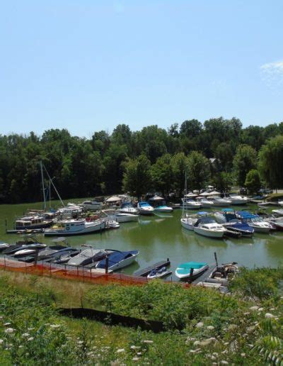 Harbour Lights Marina | Located along the north side of the Bayfield River