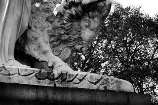 Albert Memorial: American Buffalo | If you use this photo, p… | Flickr