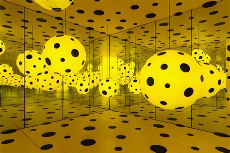 WNDR Museum Chicago Yayoi Kusama Dots Obsession Art | Hypebeast