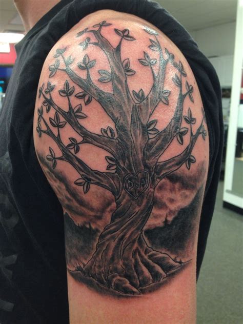Family tree tattoo | Family sleeve tattoo, Tree tattoo, Family tree tattoo