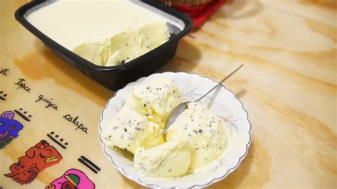 Helado cremoso de Maracuyá / Passionfruit ice-cream - YouTube