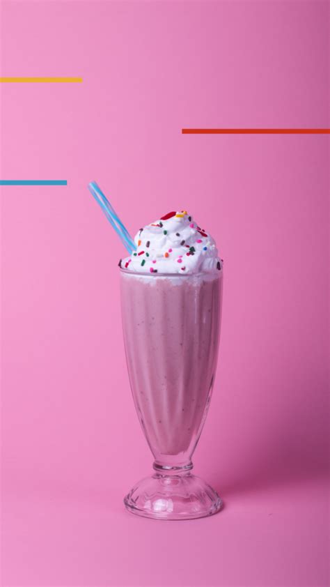 Strawberry Milkshake Recipe - Smoothiesvibes