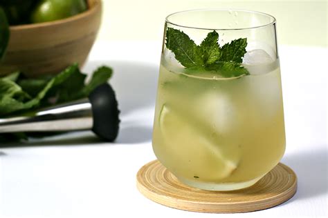 Dark rum mojito with basil | Recipe | Food & Style