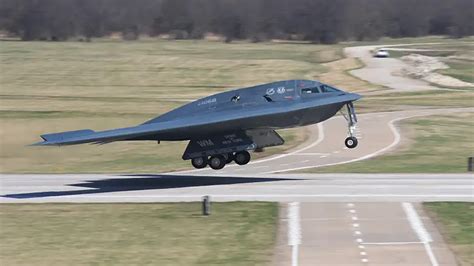 B-2 Stealth Bomber Damaged During Emergency Landing | The Drive