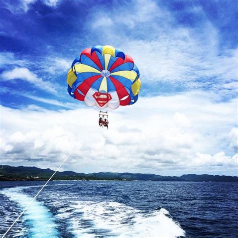 Boracay Parasailing: A Popular Activity Among Tourists And Locals ...