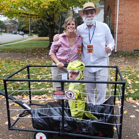 City to South: JURASSIC PARK FAMILY HALLOWEEN COSTUME