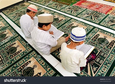 Kids Reading Koran Mosque Stock Photo 49014841 | Shutterstock