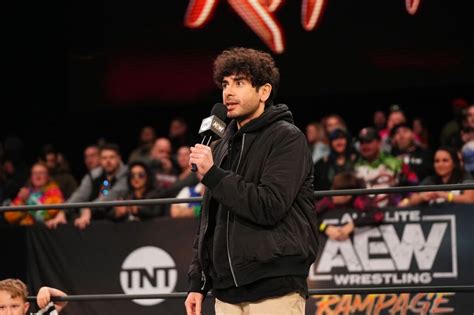 Tony Khan promet une présentation "plus sportive" de l'AEW