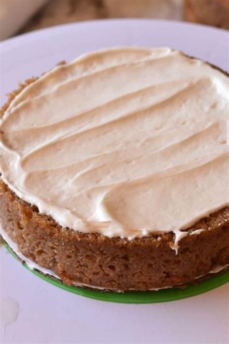 Vegan Cream Cheese Frosting | Delicious Everyday