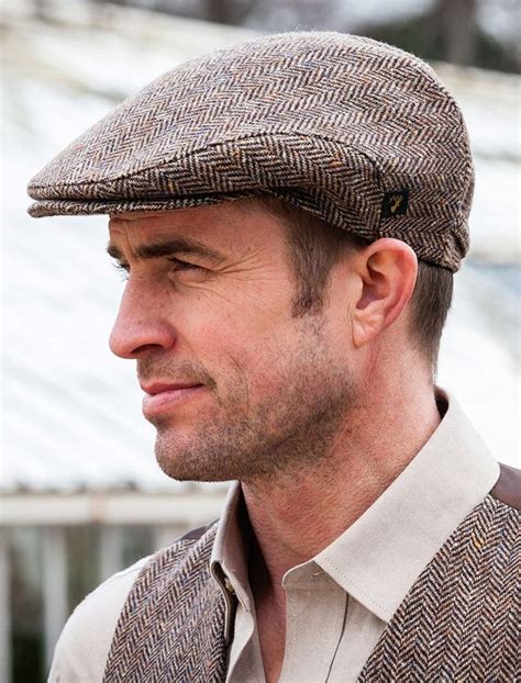 Irish tweed caps & Irish hats | Flat cap men, Mens fashion rugged, Flat cap