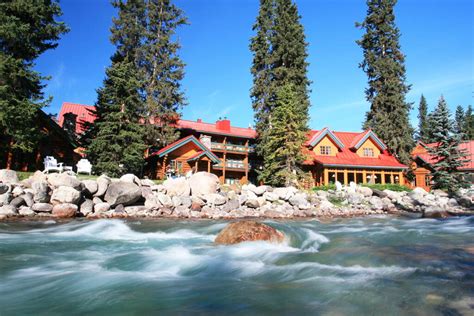 Lake Louise Hotels