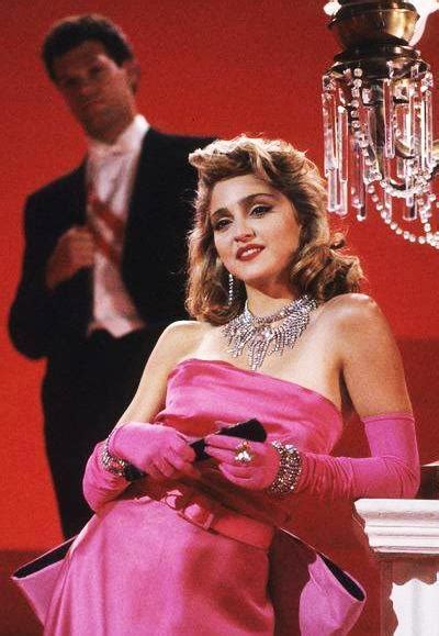 Madonna: Material Girl (Music Video) (1985) - FilmAffinity