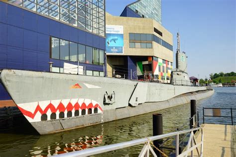 Baltimore Inner Harbor Aquarium Editorial Stock Image - Image of lupin ...