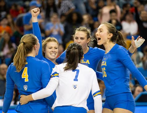 Gallery: UCLA women’s volleyball falls short against USC - Daily Bruin