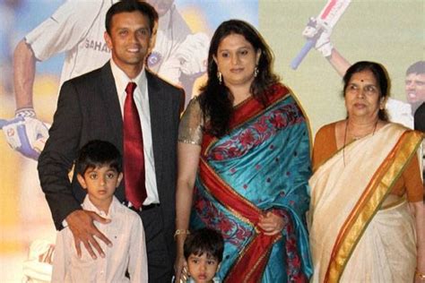 Rahul Dravid Family Images - Indiatimes.com