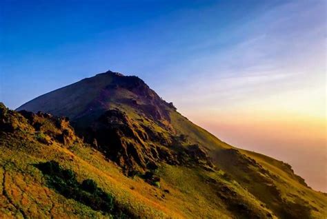 Mullayanagiri Trek: A Trip To The Highest Peak Of Karnataka