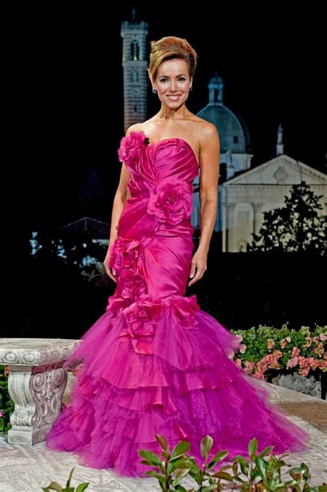 Lisa Robertson in Marquesa | Lisa robertson, Lisa robertson qvc, Gowns of elegance