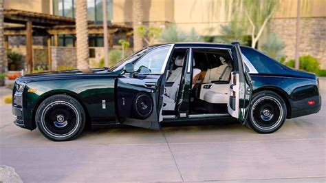 Rolls-Royce Phantom – The Perfect Luxury Sedan - YouTube