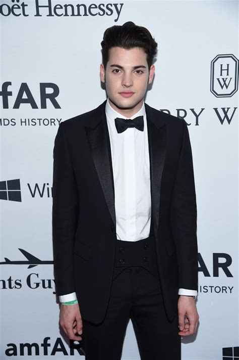 Socialite Harry Brant dead at 24 of accidental overdose – Socialite Life