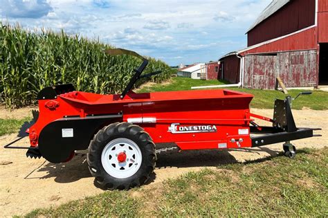 Small Manure Spreader | 25 Cubic Foot Capacity Spreader