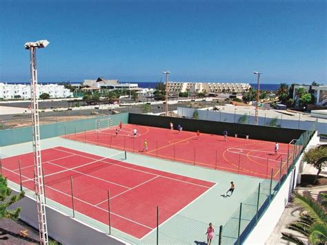 El Trebol - Costa Teguise, Lanzarote - On The Beach