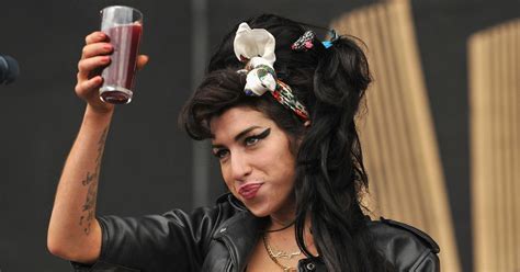 Amy Winehouse's chilling confession to doctor hours before she died - Irish Mirror Online