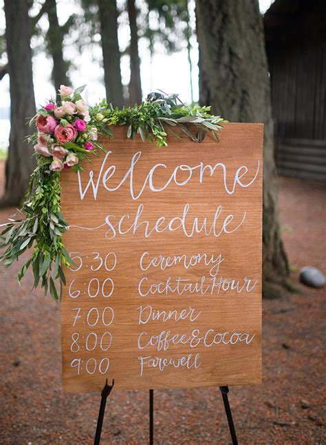 10 Signs You Have to Have at Your Wedding - Inspired By This