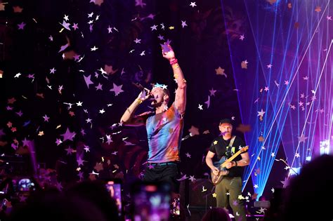 Coldplay's eco-friendly tour to run on fans' dancing